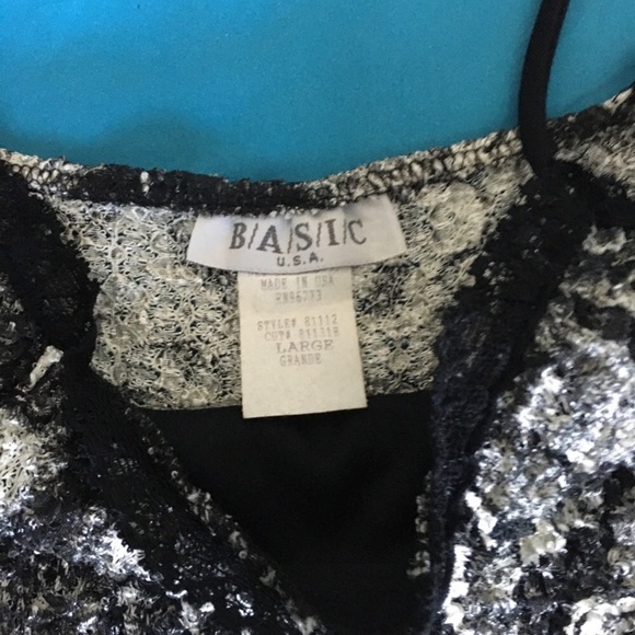 90’s Basic USA sexy textured lacy black/silver/cream cami with black lace trim. - Picture 3 of 3